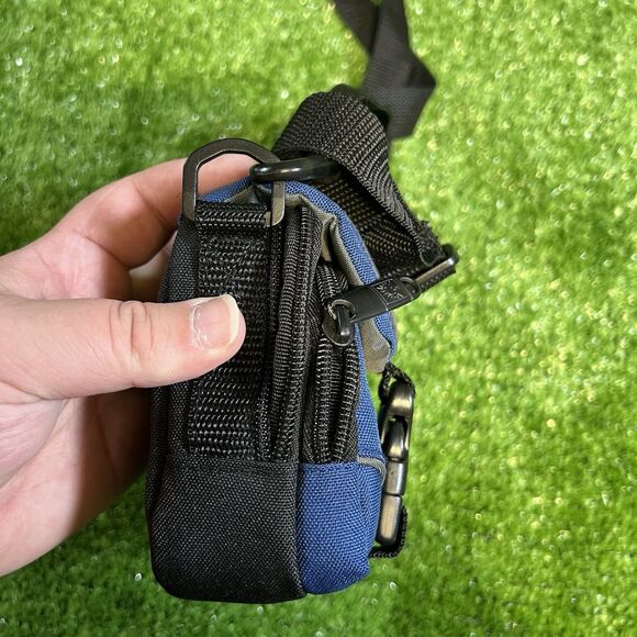 Case Logic Compact Digital Camera Case with Shoulder Strap & 2 Compartments  723 - Picture 5 of 6